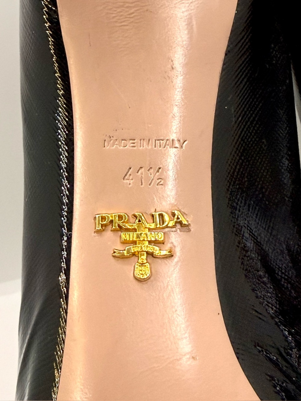 Prada Black Patent Textured Pointed-Toe Pumps Size: EU 41.5 Originally $1,100+! - Picture 4 of 12